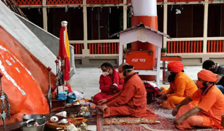 प्राचीन शारिका भवानी मंदिर पहुंची ‘छड़ी मुबारक’