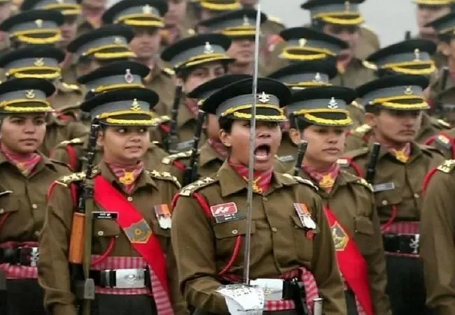 अब सेना में महिला अधिकारियों को मिलेगा स्थायी कमीशन, केंद्र सरकार ने दी मंजूरी