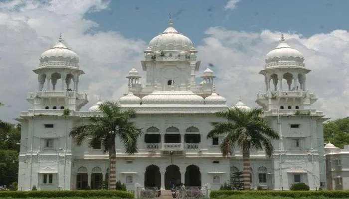 Lucknow CMS : हादसे के शिकार सीएमएस छात्र की सेहत में हो रहा सुधार, बास्केटबॉल पोल गिरने से सर में लगी थी चोट 