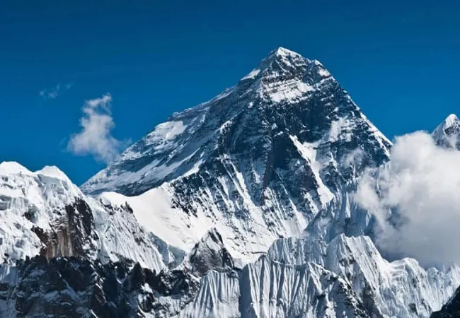 नेपाल ने करीब 5 महीने बाद खोला माउंट एवरेस्ट