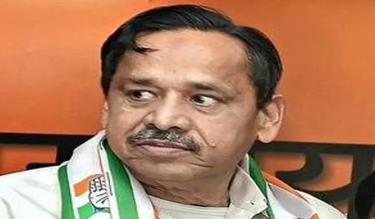 उप्र: नसीमुद्दीन सिद्दिकी विधान परिषद के लिए अयोग्य घोषित