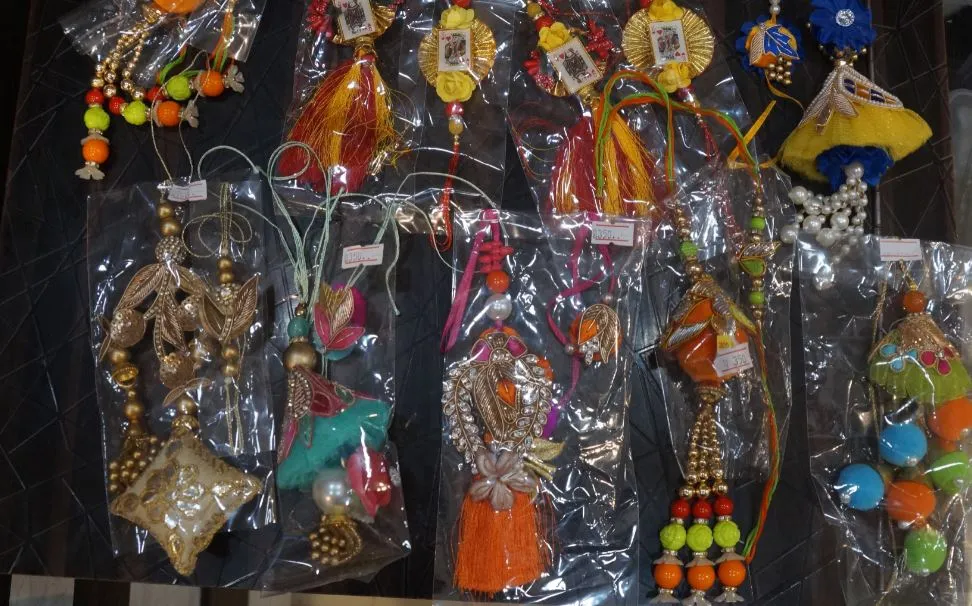 बरेली: बाजार से चाइनीज राखियां गायब, सूरत व कोलकाता की छाईं