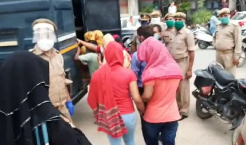 बरेली: सेक्स रैकेट का सरगना डोडा में गिरफ्तार, कार बरामद