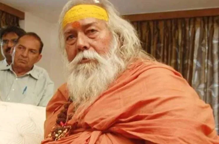 स्वरूपानंद सरस्वती पर भड़के अयोध्या के संत, कहा- बयान राजनीति से प्रेरित