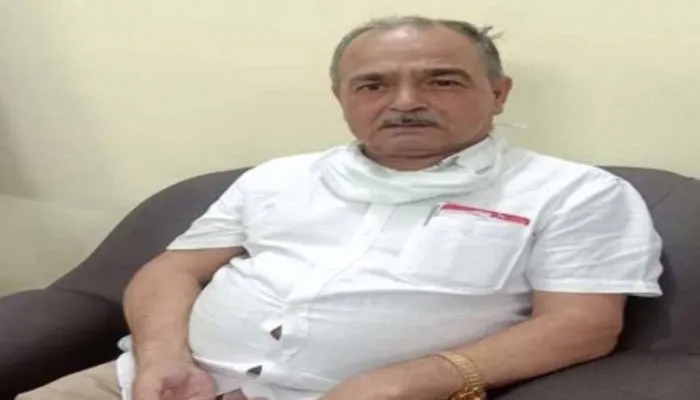 लखनऊ के सीएमओ नरेन्द्र अग्रवाल हटे, राजेन्द्र सिंह को मिली जिम्मेदारी