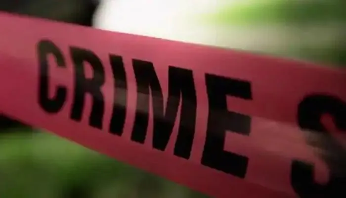 अयोध्या: सप्तसागर में मिला युवक का सड़ा गला शव, नोंच रहे थे कुत्ते