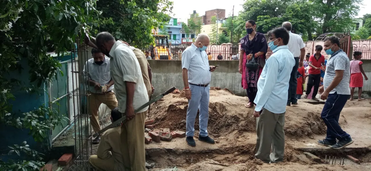 बरेली: कैंट बोर्ड अधिकारियों ने हटाए अवैध निर्माण