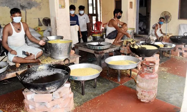 अयोध्या के प्रत्येक घर में पहुंचेगा भूमि पूजन का प्रसाद