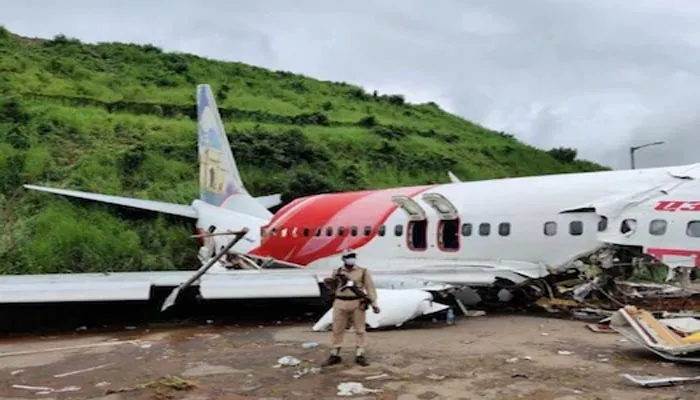 एयर इंडिया एक्सप्रेस के दुर्घटनाग्रस्त विमान का ब्लैक बॉक्स बरामद