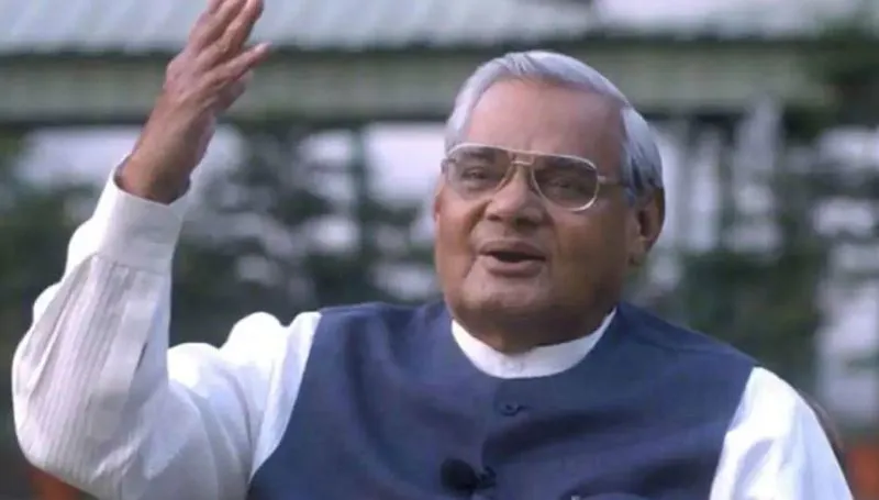 मैं जी भर जिया