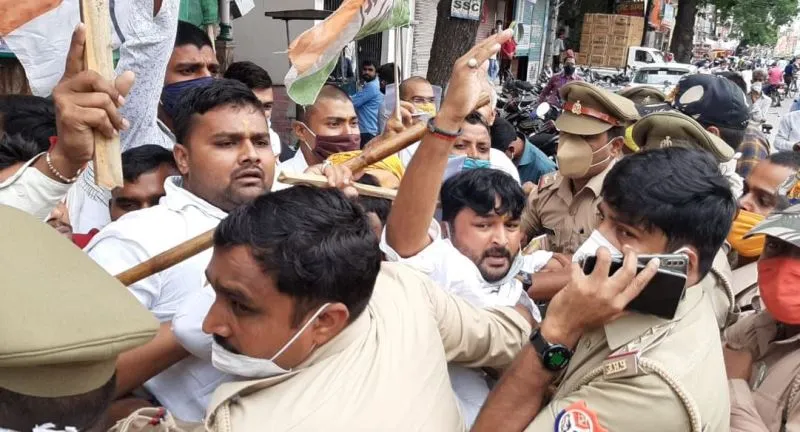 अयोध्या: मुकदमे की धमकी पर भड़के कांग्रेसी, कहा- भेजो जेल
