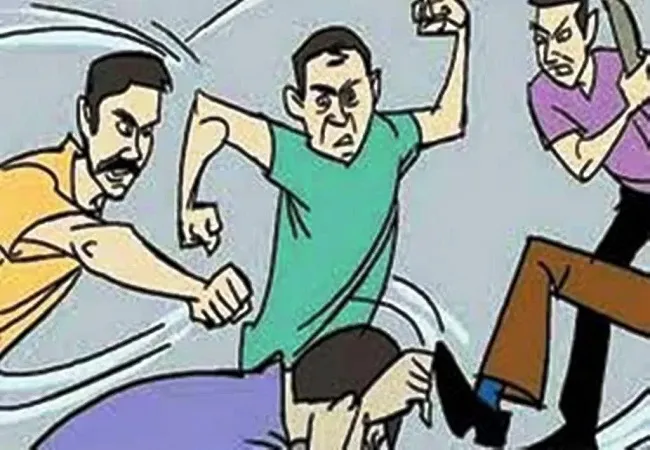 अमरोहा: मकान के विवाद को लेकर दो पक्षों में मारपीट, तीन महिलाएं घायल