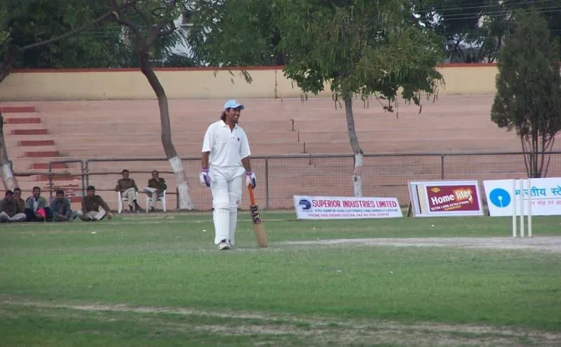 बरेली में 93 रन बनाकर मैन ऑफ द मैच बने थे धोनी