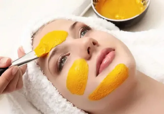 चेहरे के अनचाहे बालों से पाएं छुटकारा, अपनाए ये तरीके