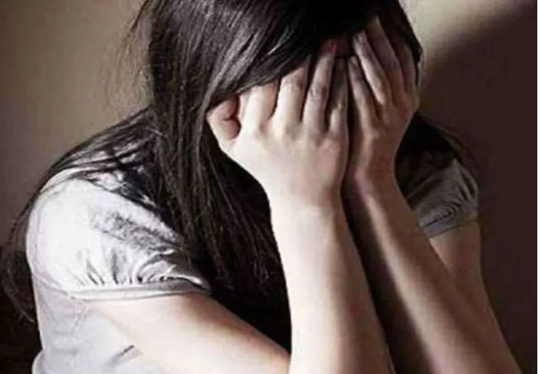 यूपी: नाबालिग से दुष्कर्म के बाद सिगरेट से जलाया