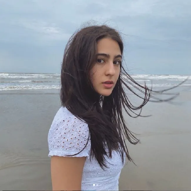 मंडे मॉर्निंग मूड में दिखीं सारा अली खान, इंस्टाग्राम पर शेयर की तस्वीरें