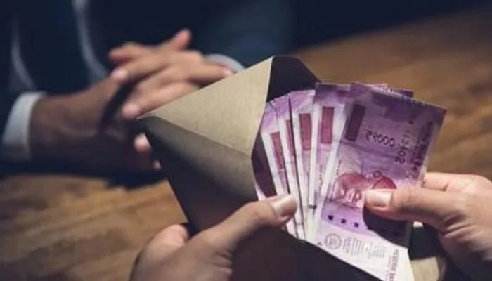 बरेली: मंगलसूत्र गिरवी डालकर दरोगा को दी रिश्वत