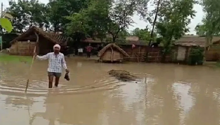 सीतापुर, बाराबंकी और बहराइच के कई गांव जलमग्न