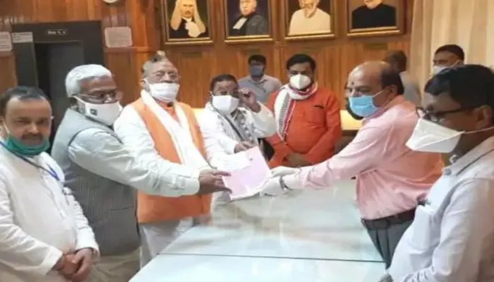 भाजपा प्रत्याशी सैय्यद जफर इस्लाम का नामांकन पत्र दाखिल