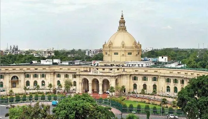 उप्र: हंगामे के बीच 28 विधेयक पारित, सदन की कार्यवाही अनिश्चितकाल के लिए स्थगित
