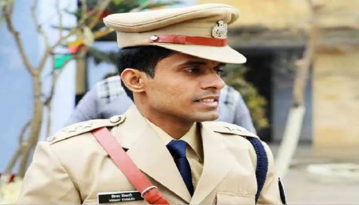पटना आईजी के पत्र के बावजूद विनय तिवारी को छोड़ने को तैयार नहीं है बीएमसी