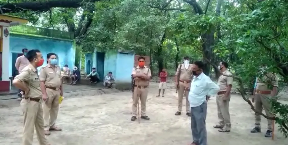 शाहजहांपुर: मंदिर के सेवादार की संदिग्ध हालात में मौत, फांसी पर लटका मिला शव