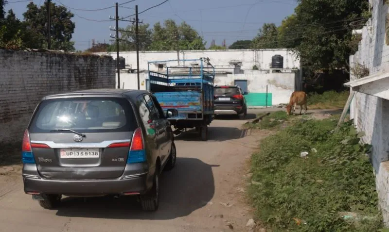 बरेली: रेलवे कालोनी से गुजार रहे हाईवे का यातायात