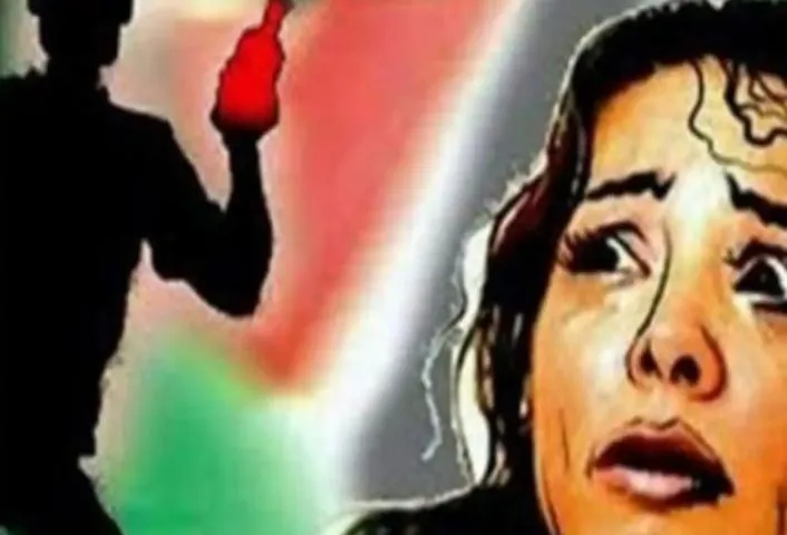 लखीमपुर खीरी: मनचले देवर ने भाभी पर डाला तेजाब, खुद भी की आत्महत्या की कोशिश