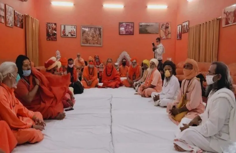 अयोध्या के बाद काशी और मथुरा को मुक्त कराने का अखाड़ा परिषद का ऐलान