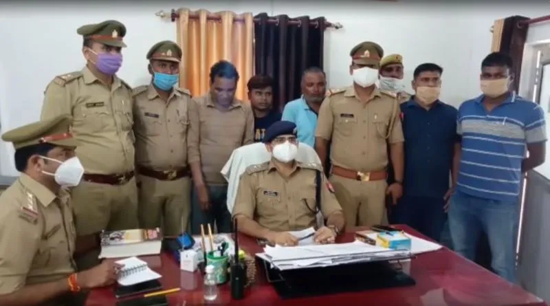 अयोध्या: फर्जी दरोगा ने नौकरी का झांसा देकर युवती से किया दुष्कर्म, गिरफ्तार