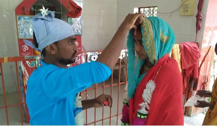 अयोध्या: थाने में प्रेमी युगल ने रचाई शादी