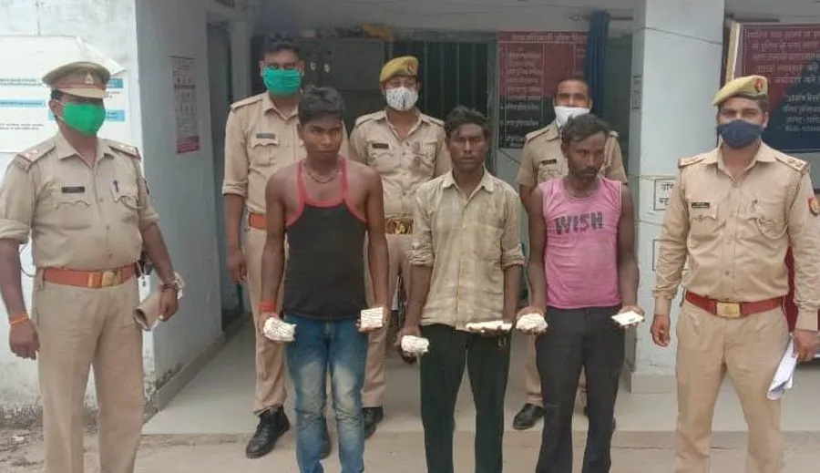 अयोध्या: सर्राफा दुकान में हुई चोरी का खुलासा