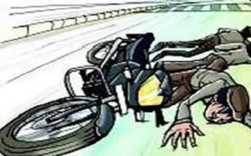 बरेली: गैस सिलेंडर भरे ट्रक ने मारी टक्कर, बाइक सवार की मौत