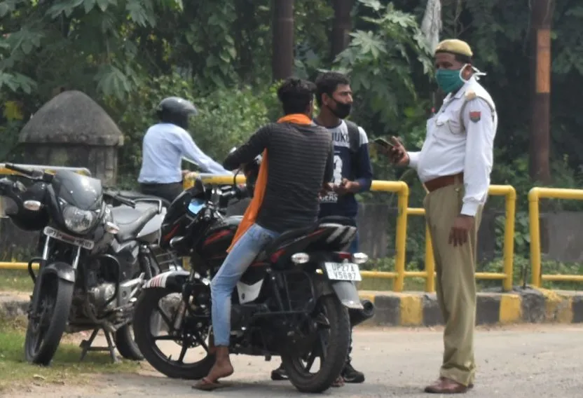 बरेली: 500 रुपये दो या फिर पांच हजार का चालान कटवाओ