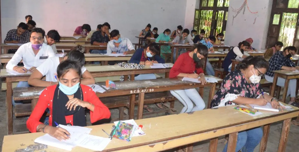 बरेली: 1706 परीक्षार्थियों ने छोड़ दी रुविवि परीक्षा