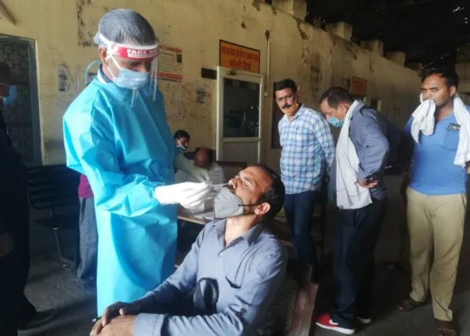 अब उप्र में होगा बिना प्रिस्क्रिप्शन के कोविड-19 परीक्षण