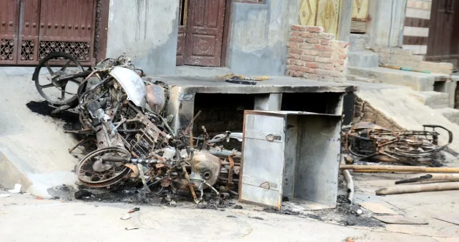 दिल्ली हिंसा: हेड कांस्टेबल हत्या मामले में दो आरोपी घोषित अपराधी करार