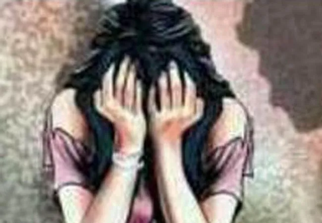 मुरादाबाद: युवक ने प्रेमजाल में फंसाकर किशोरी से किया दुष्कर्म