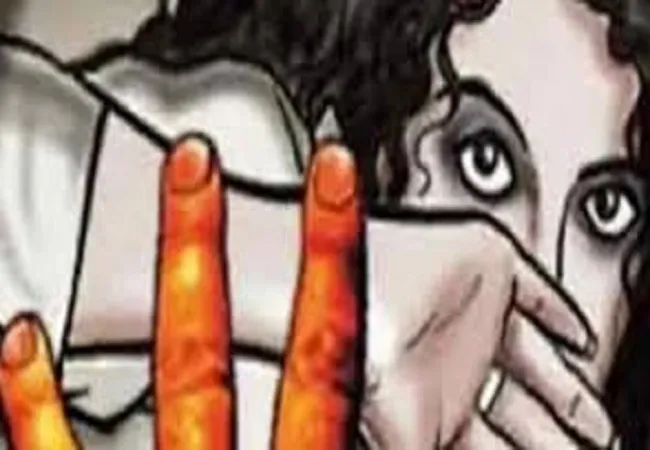 मुरादाबाद: दुष्कर्म कर चाकू दिखाकर दी धमकी, फरार हुए आरोपी