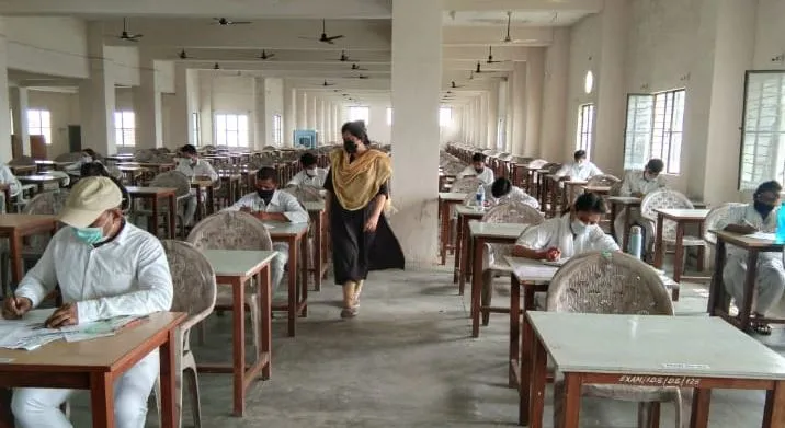 बरेली: इंस्टीट्यूट आफ डेंटल साइंसेज में किया गया वार्षिक परीक्षाओं का आयोजन