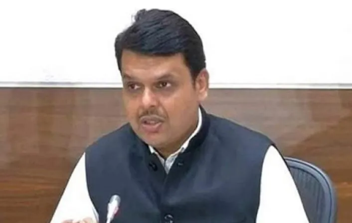 फडणवीस का उद्धव पर बड़ा हमला, कहा- दाऊद का घर क्यों नहीं तोड़ा