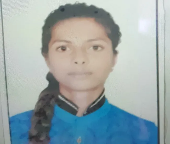 मुरादाबाद : पिता ने पढ़ाई से किया मना तो बेटी ने जहर खाकर दी जान