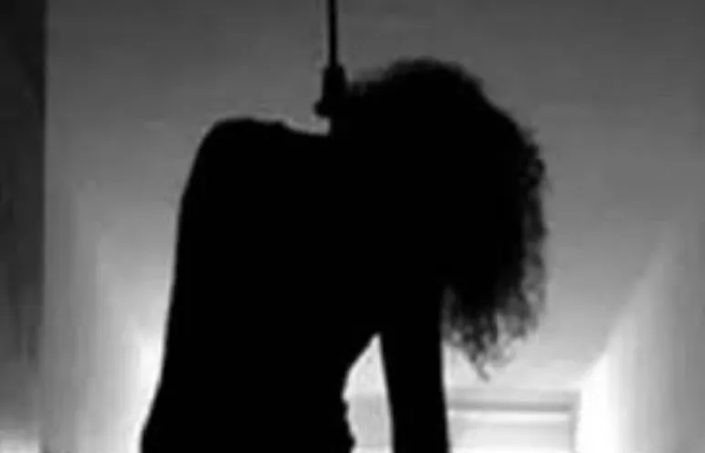 बरेली: बेवफा निकला प्रेमी, किशोरी ने दी जान