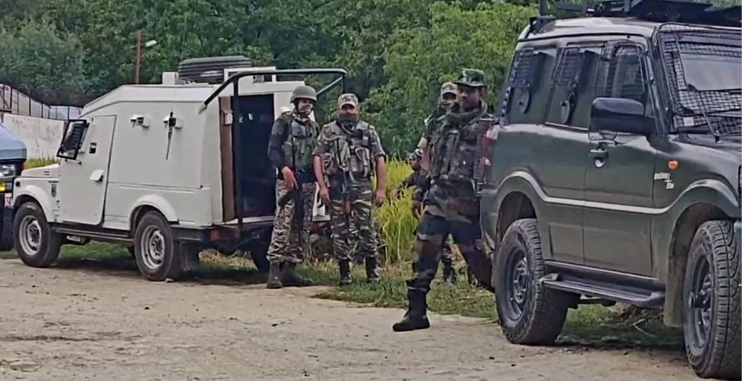 कश्मीर के डोडा में मिला हथियारों का जखीरा