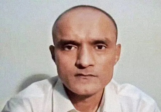 कुलभूषण की किस्मत पाकिस्तानी अदालतों के हाथों में