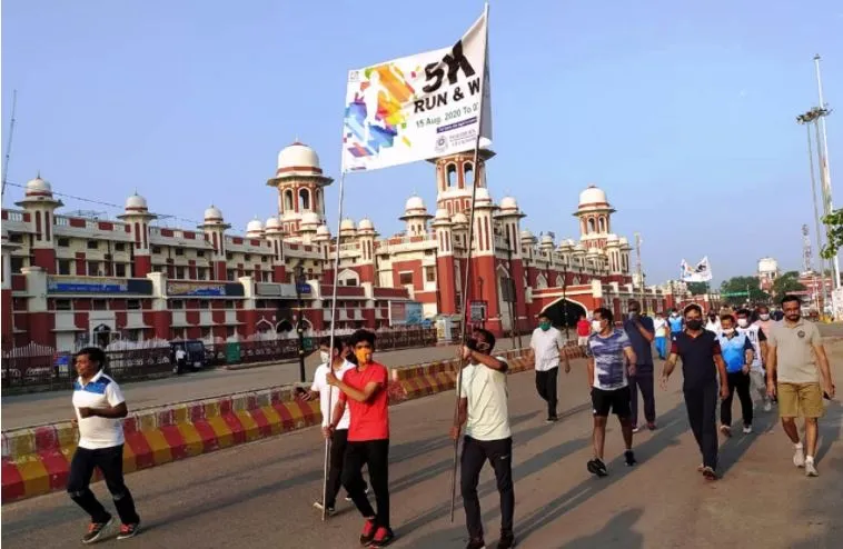 लखनऊ: रेलवे ने किया ‘फिट इंडिया फ्रीडम रन’ का आयोजन