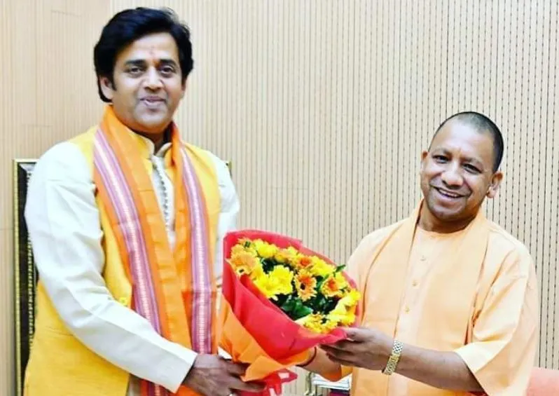 गोरखपुर: सांसद रवि किशन ने दी सीएम योगी को बधाई, कहा- मेरे संघर्षों को अब मिली सफलता