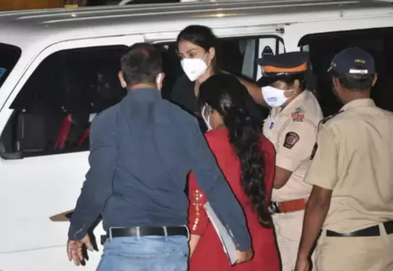 ड्रग्स केस में रिया की जमानत याचिका खारिज, 14 दिनों की न्यायिक हिरासत में भेजा