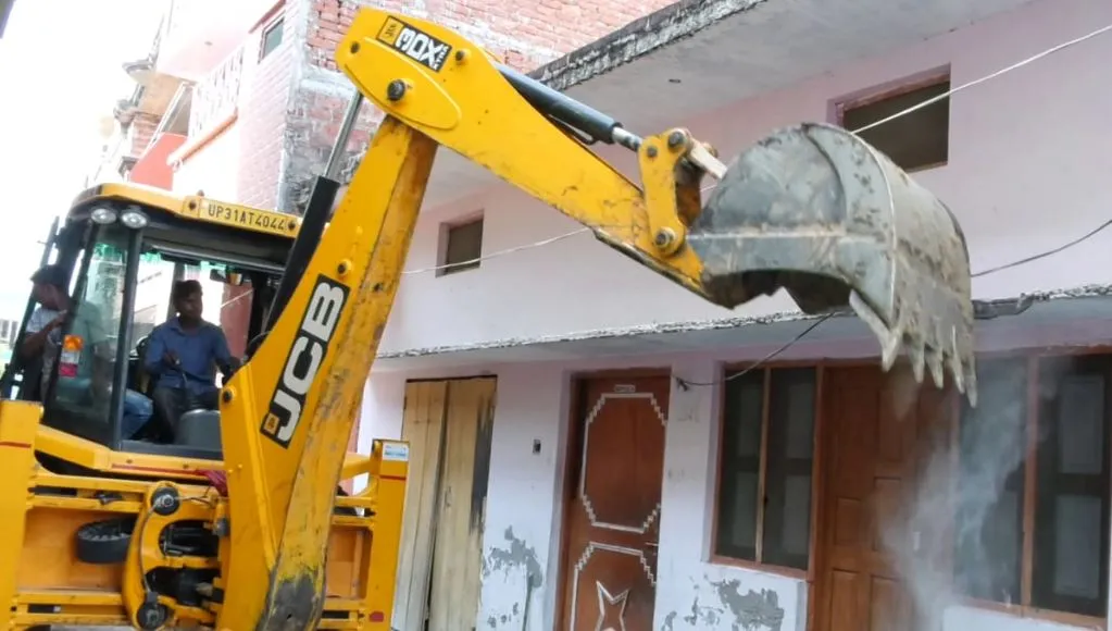 लखीमपुर खीरी: गैंगस्टर रवि शुक्ला की 25 लाख की संपत्ति जब्त