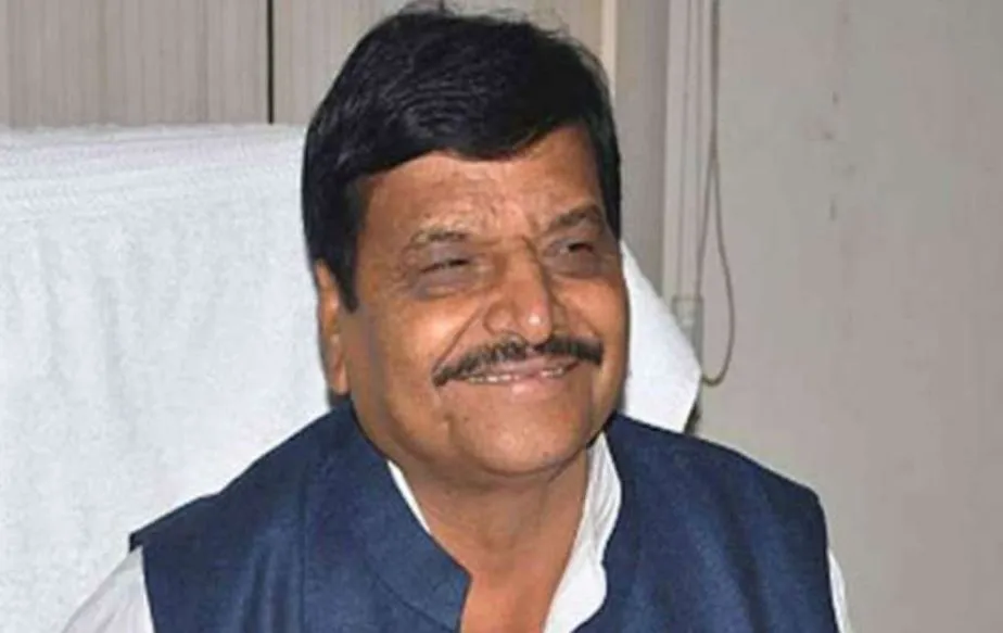 लोकशाही के बजाए पूंजीवादी व्यवस्था थोप रही सरकार
